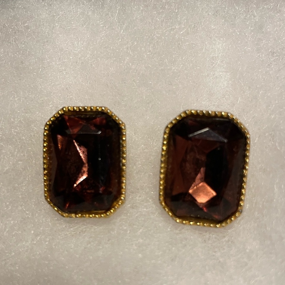 Elegant Gold and purple gemstone earrings